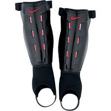 Fotbalové chrániče Nike T90 CHARGE vel. M