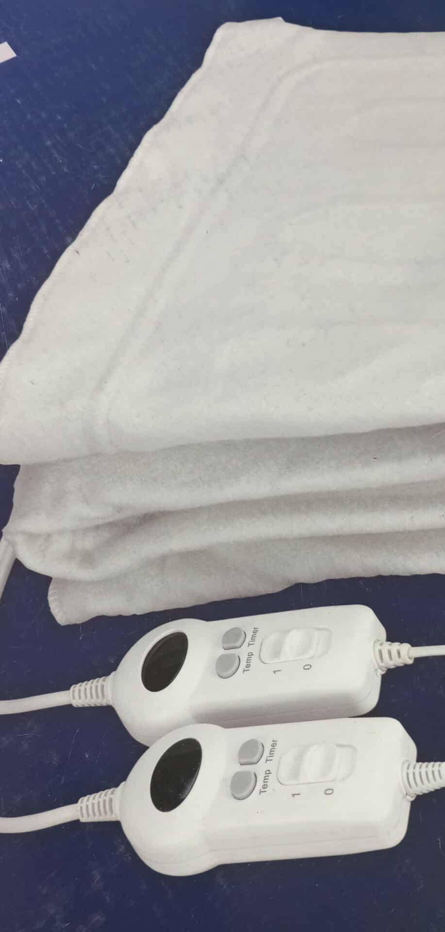 Elektricky vyhřívaná deka pro dvě osoby EBD12