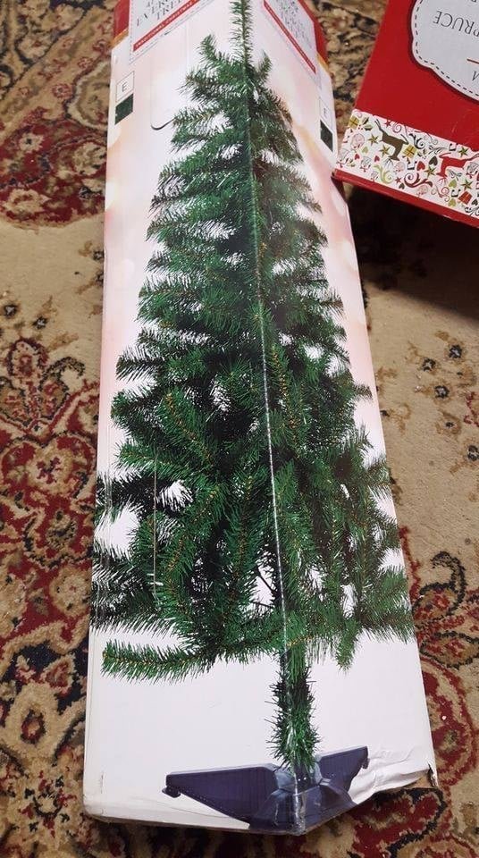 UMĚLÝ VÁNOČNÍ STROMEČEK SMRK 122CM