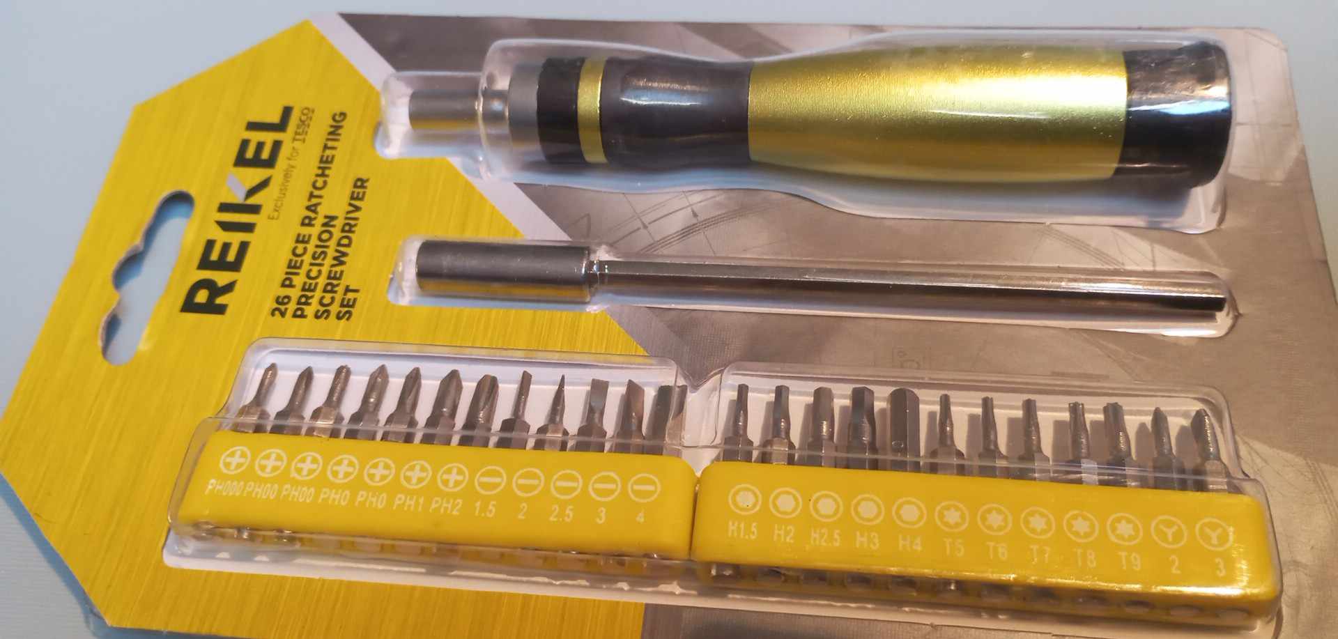Ráčnový šroubovák se sadou bitu Reikel 26 ks