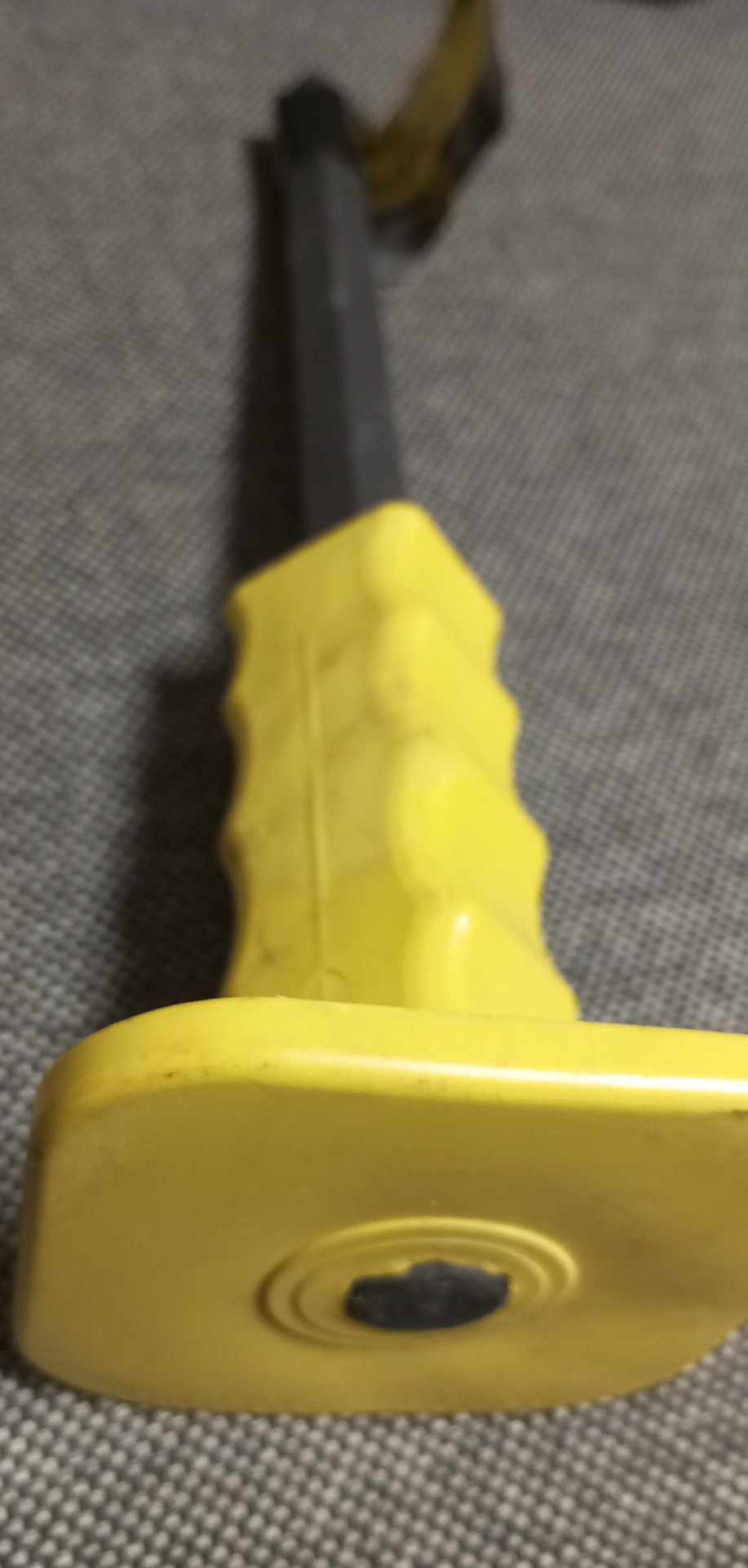 Sekáč špičatý Reikel 16 x 300 mm s ochrannou rukojetí