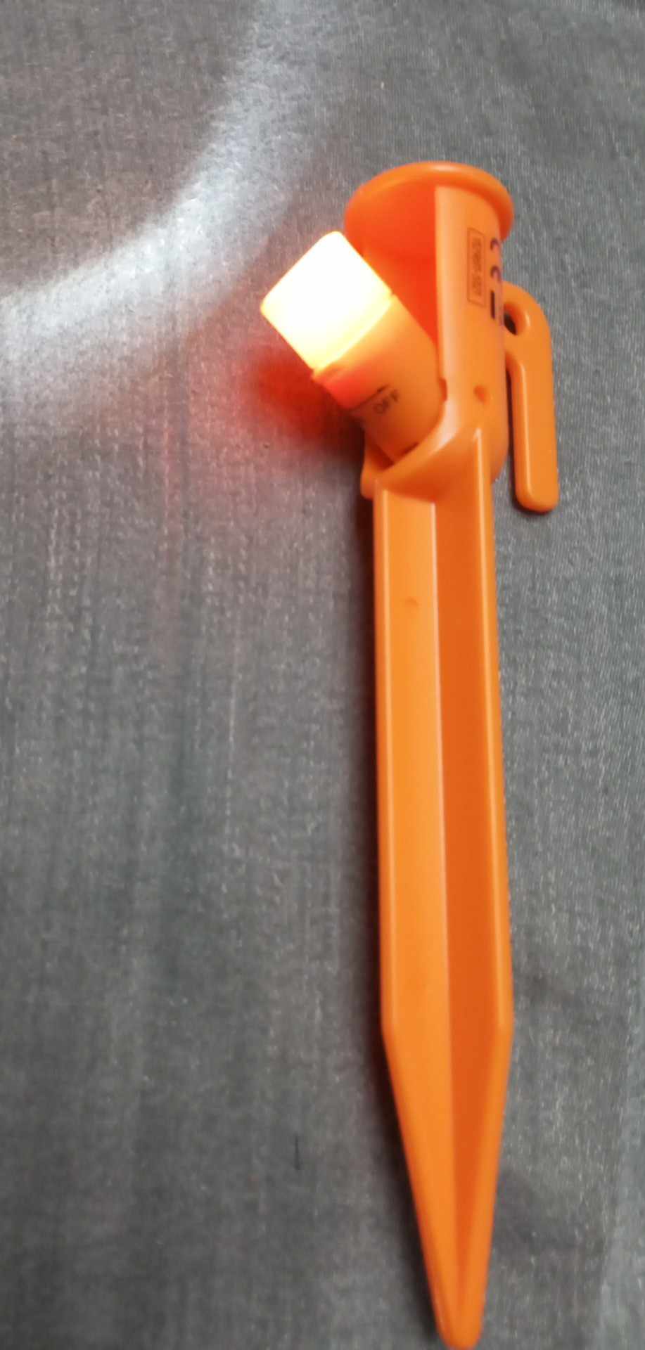 Světelné stanové kolíky Countryside LED 15 cmc- 4 ks