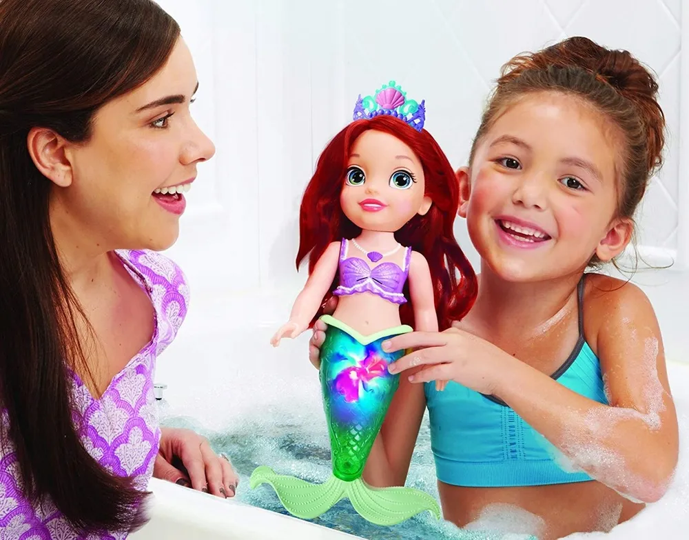 Panenka Jakks Pacific Disney Princess Zpívající a svítící Mořská víla Ariel 35 cm