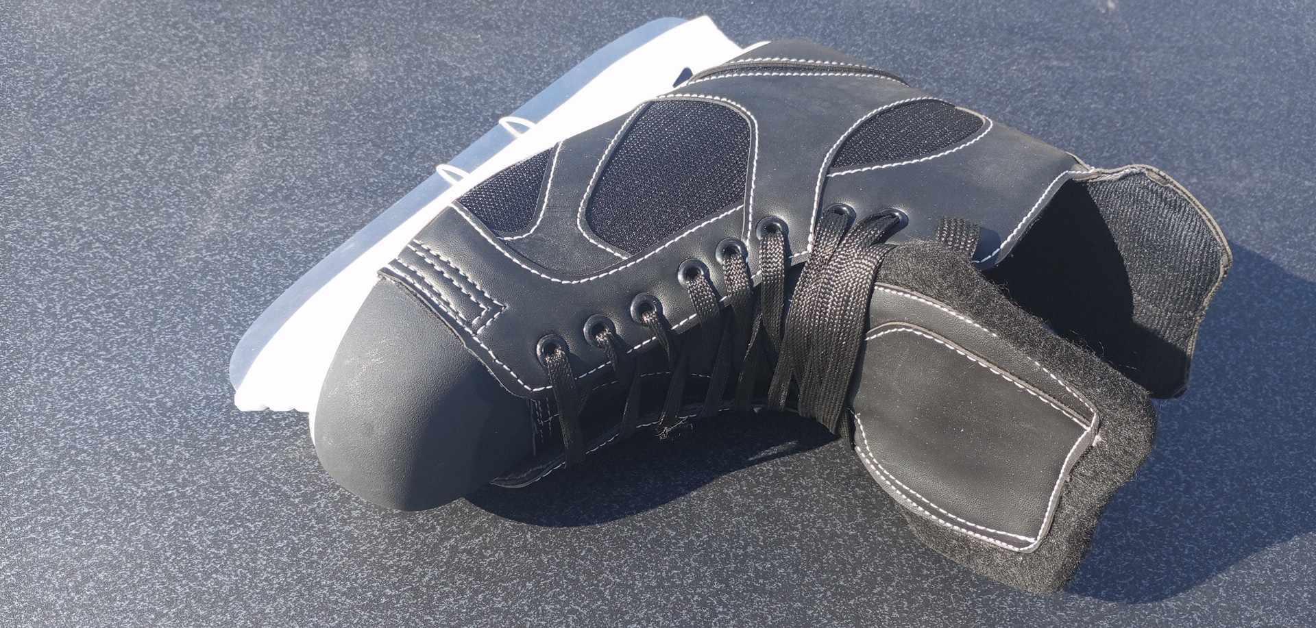 Hokejove brusle černé vel. 44