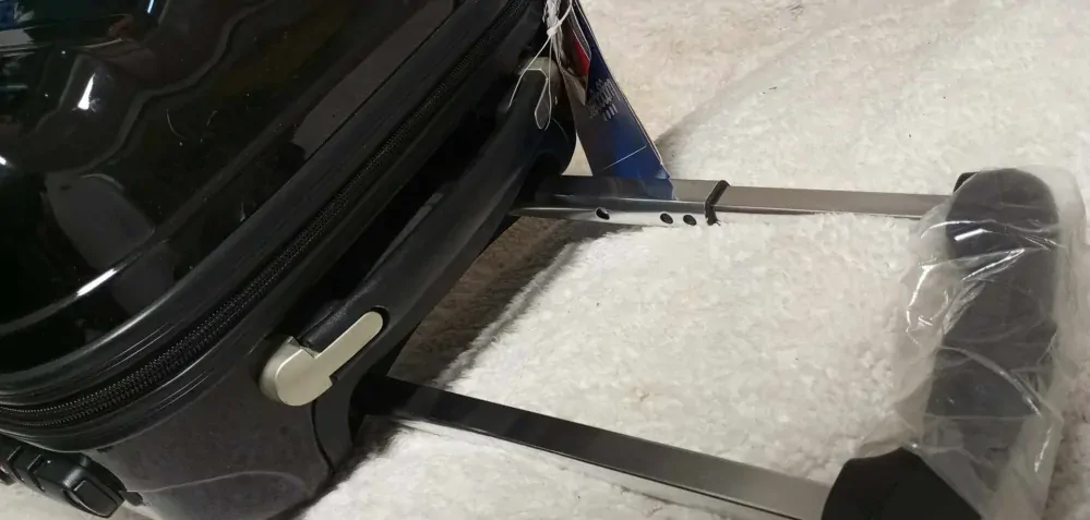CESTOVNÍ KVALITNÍ KUFR LUGGAGE 19" - 32L - 45CM - černý