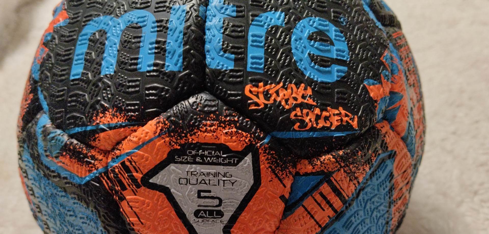 Fotbalový míč Mitre Street Soccer vel.5