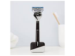 Gillette Fusion 5 Proshield holící strojek + stojan dárková sada