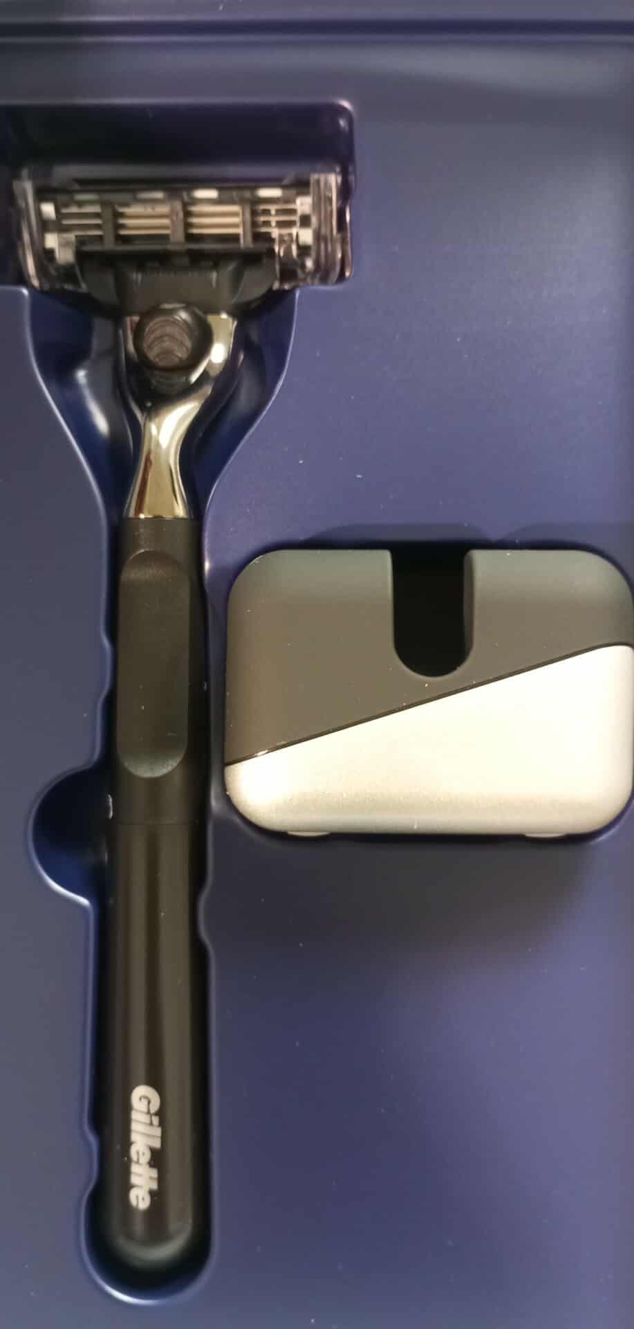 Gillette Mach 3 holící strojek + stojan dárková sada