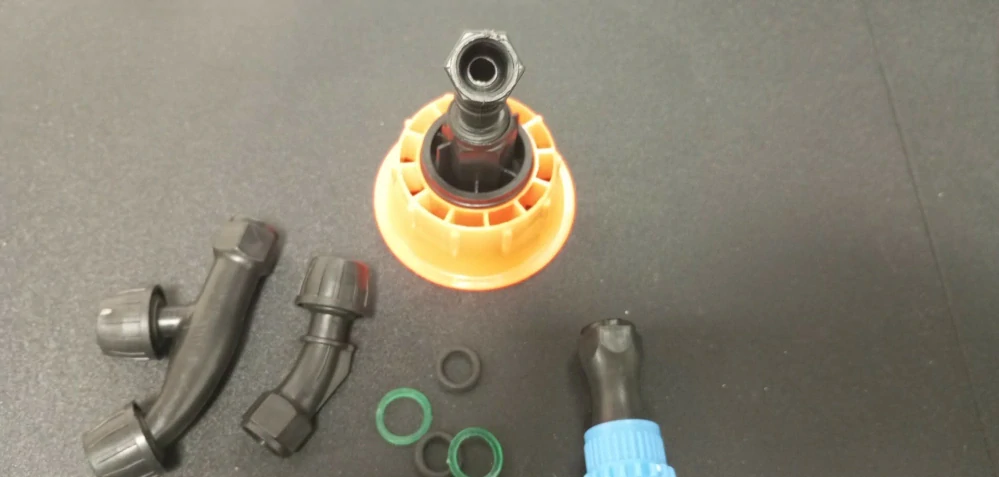 Postřikovací teleskopický nástavec pro postřikovače Buffalo + 4 trysky