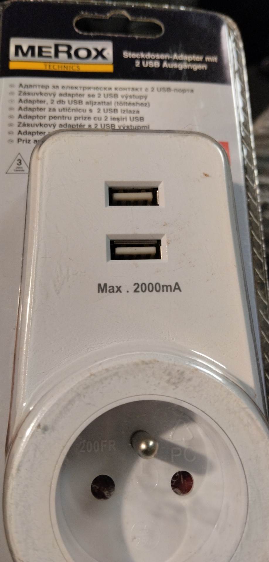 ZÁSUVKA - NABÍJEČKA - MEROX - 2 USB - 2A