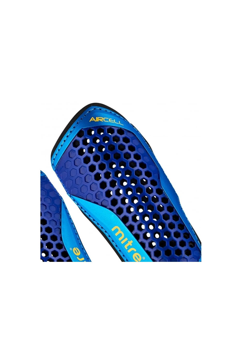 Dětské fotbalové chrániče Mitre Aircell Slip in Carbon Shinguard