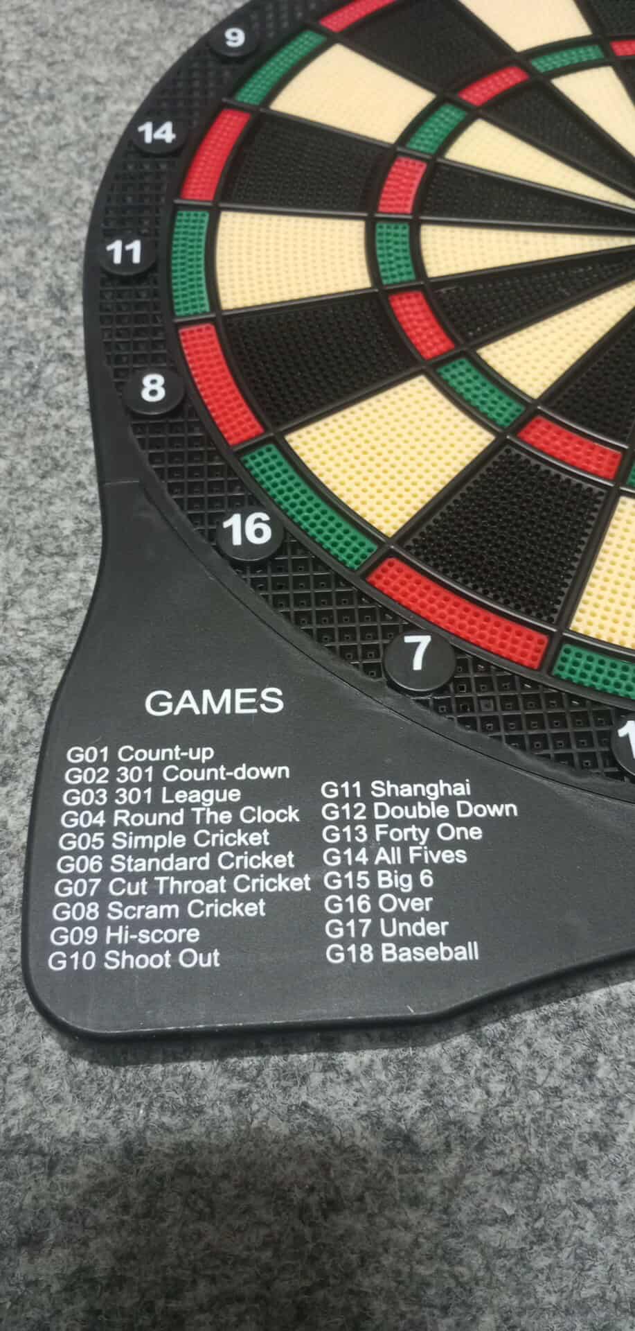 Elektronický terč na šipky MH13751 18 her až pro 8 hráču