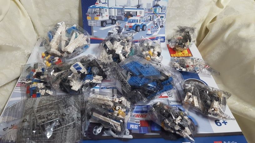 Stavebnice Dromader Policie Auto+Vrtulník+Stanice 23001 779ks