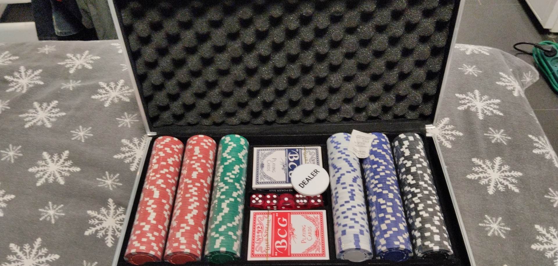 POKER SADA 300 ŽETONŮ V KUFRU