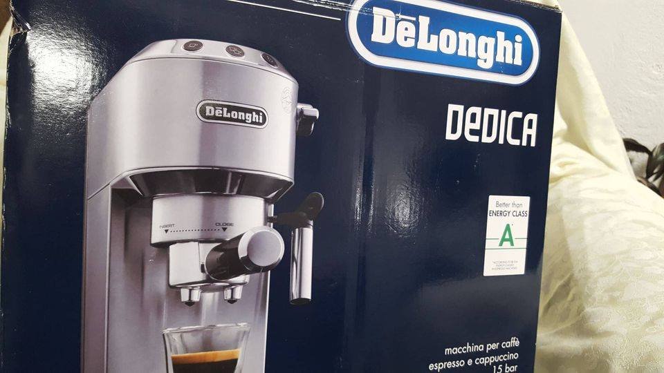 Kávovar Espresso DeLonghi DEDICA EC 680 15BAR