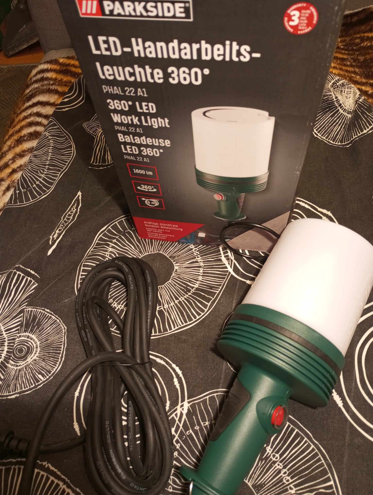 Ruční pracovní LED svítidlo 360° PARKSIDE PHAL 22 A1