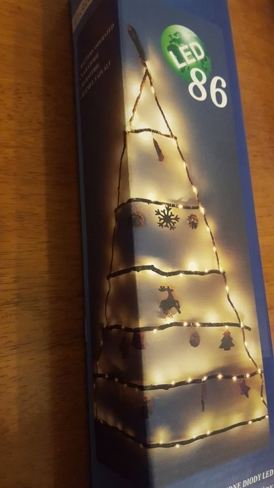 DEKORAČNÍ VÁNOČNÍ STROMEČEK S 86 LED