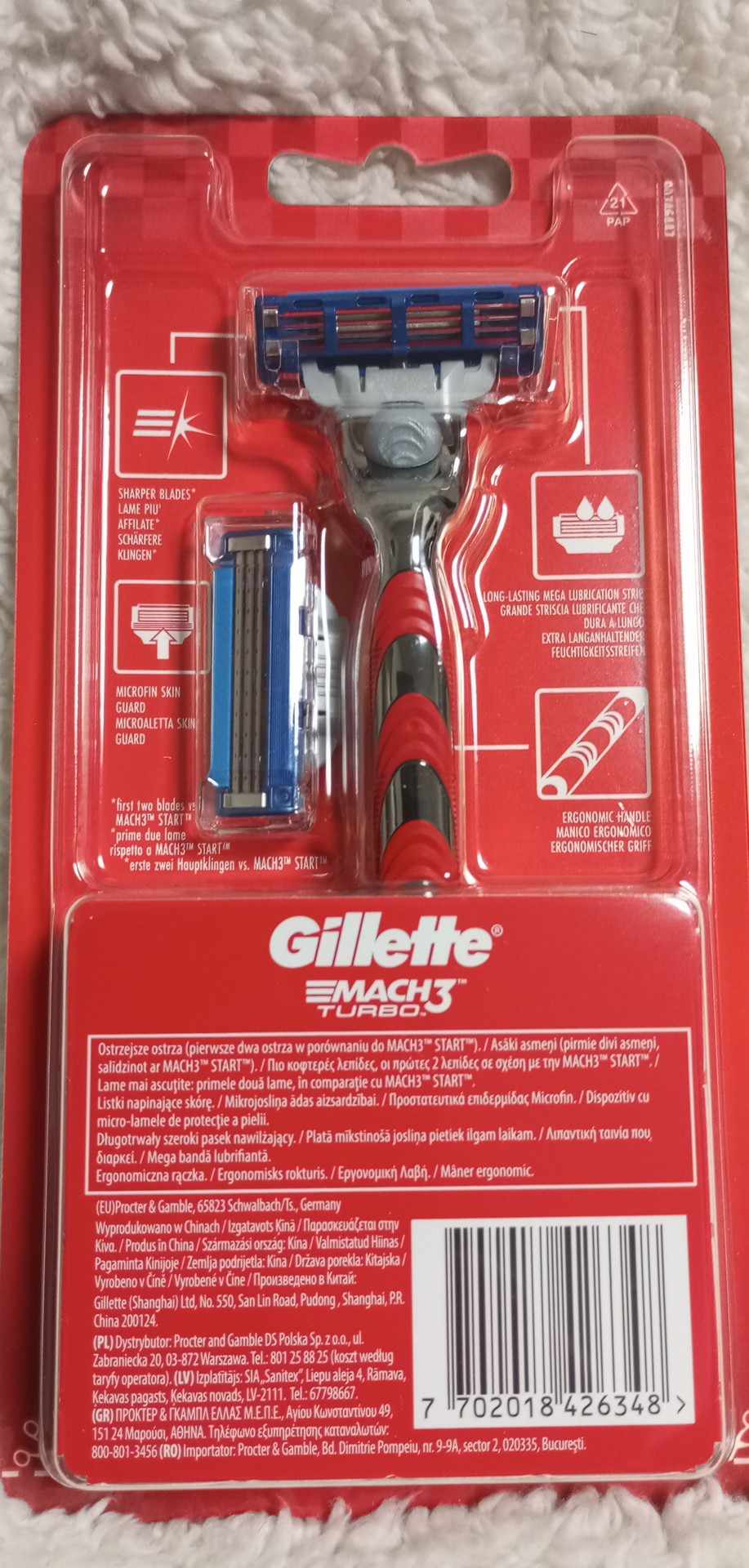 Gillette Dárková sada Mach3 Turbo holicí strojek + 2 holicí hlavice + pěna na holení + sprchový gel