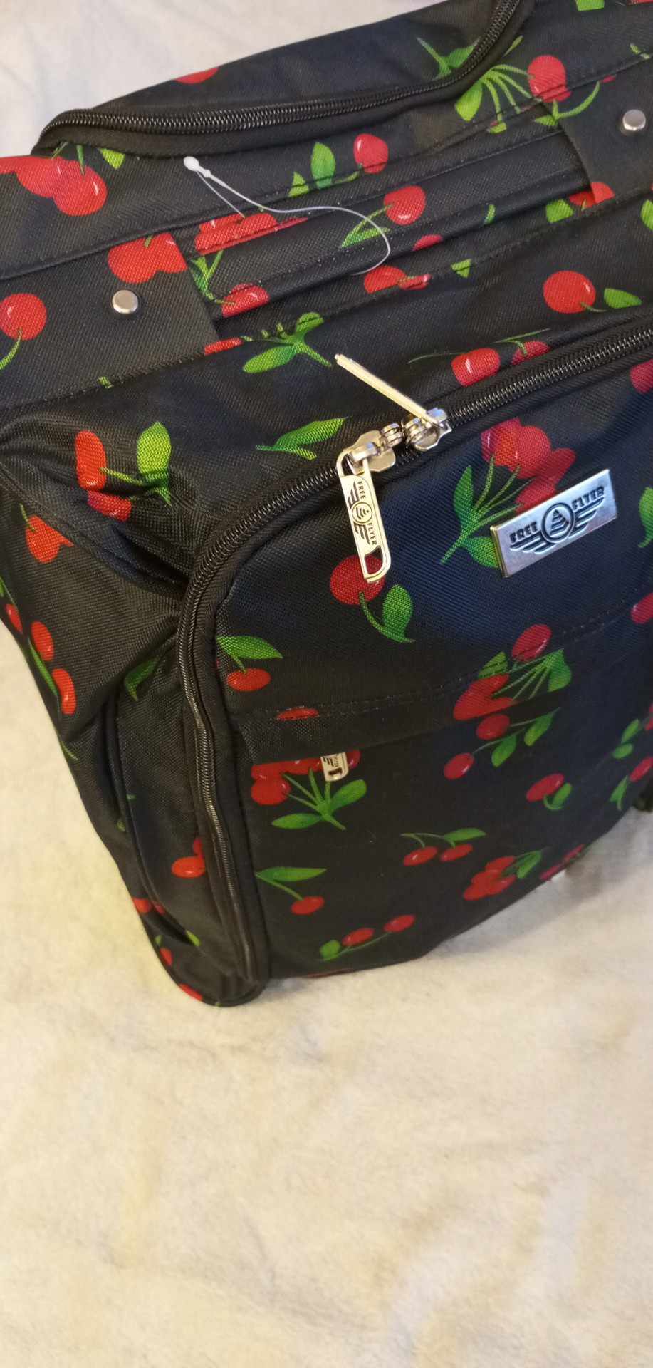 Skládací cestovní taška na kolečkách Free Flyer - vz. třešně 