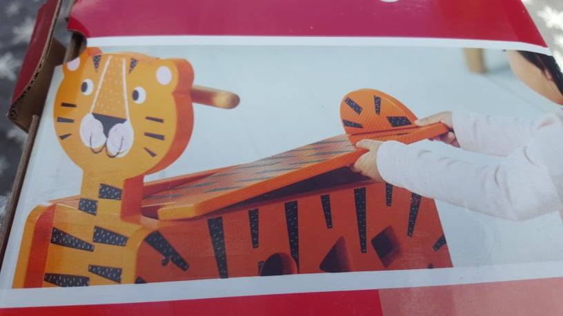 DŘEVĚNÉ ODRÁŽEDLO TYGR CAROUSEL