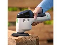 Aku vibrační bruska Black & Decker REVDS12C