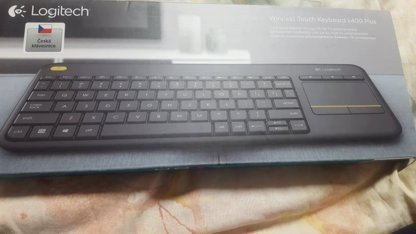 BEZDRÁTOVÁ KLAVESNICE LOGITECH K400 PLUS - CZ