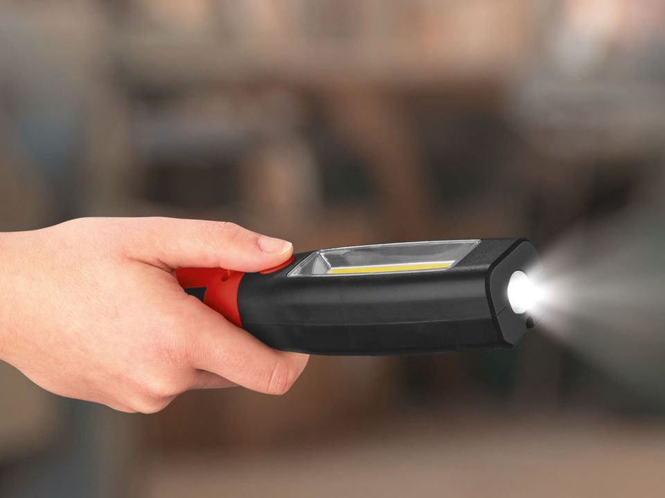 Pracovní LED svítilna PARKSIDE PALC 3 A1 ( s výklopným hákem ) 