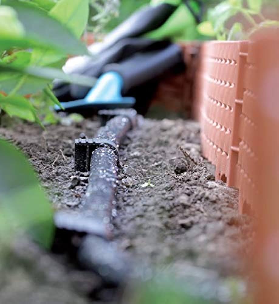 Kolíky Gardenplast WATERPEG k připevnění kapkové závlahy 25 ks 16 cm