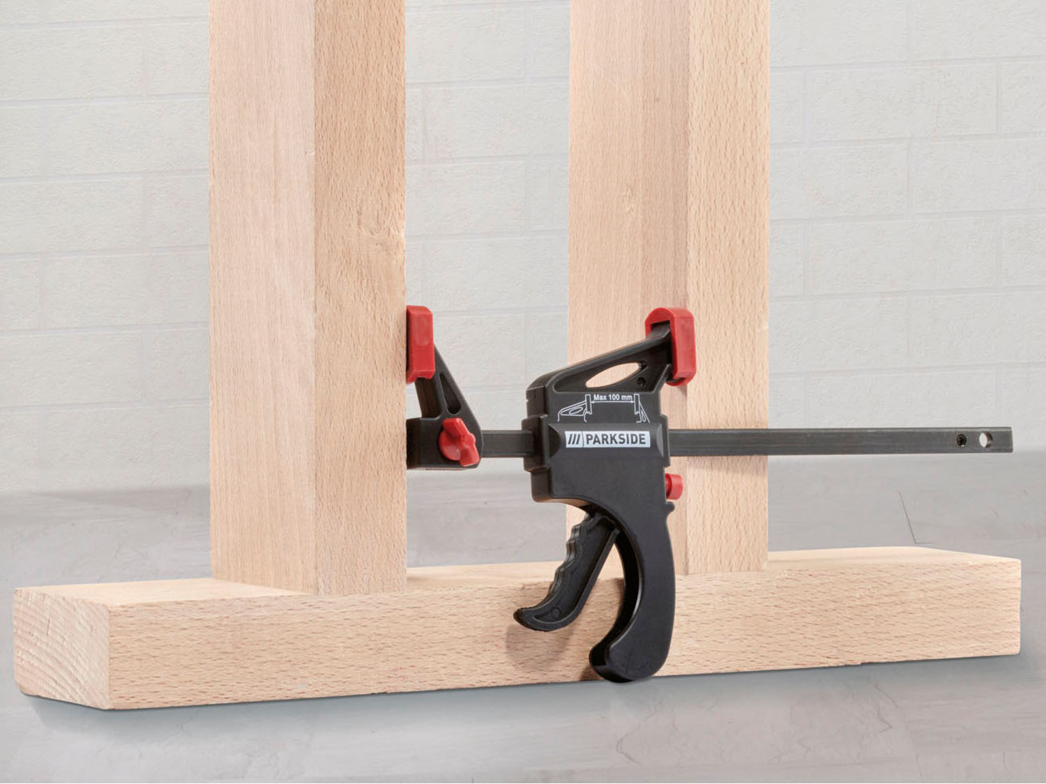 Sada rychloupínacích svěrek, 16dílná PARKSIDE + kufr