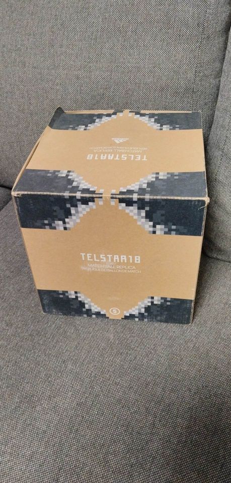 Fotbalový míč Adidas Telstar 18 Top Replique