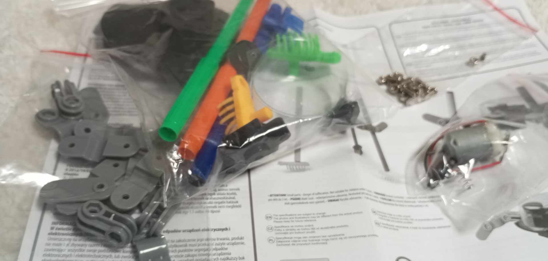 Skládací vědecký robot Lisciani 73238-A