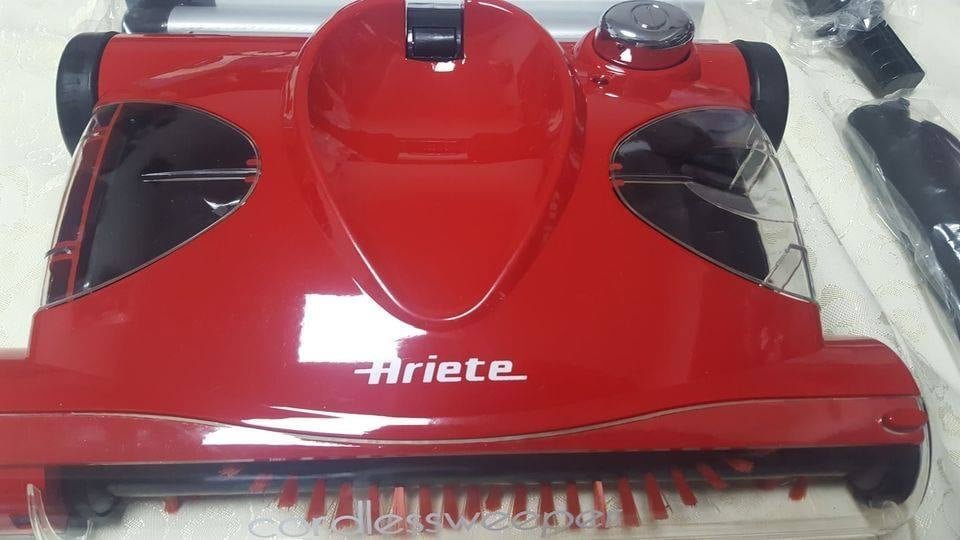 AKU ELEKTRICKÁ MECHANICKÁ METLA ARIETE 2768