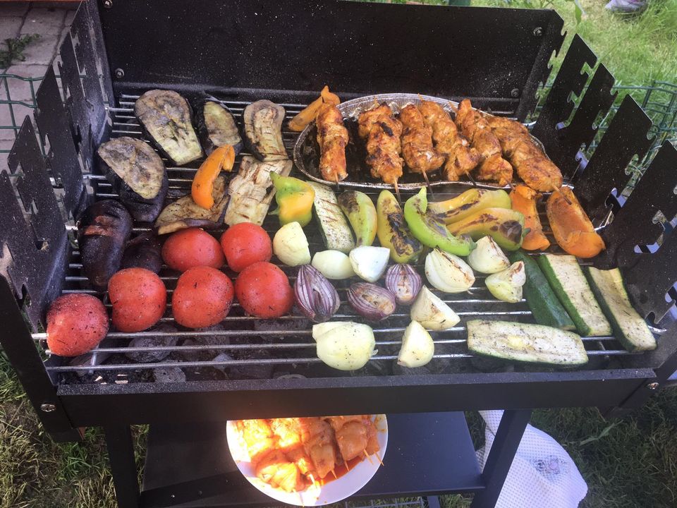 Velký BBQ Party gril na kolečkách 2 x rošt