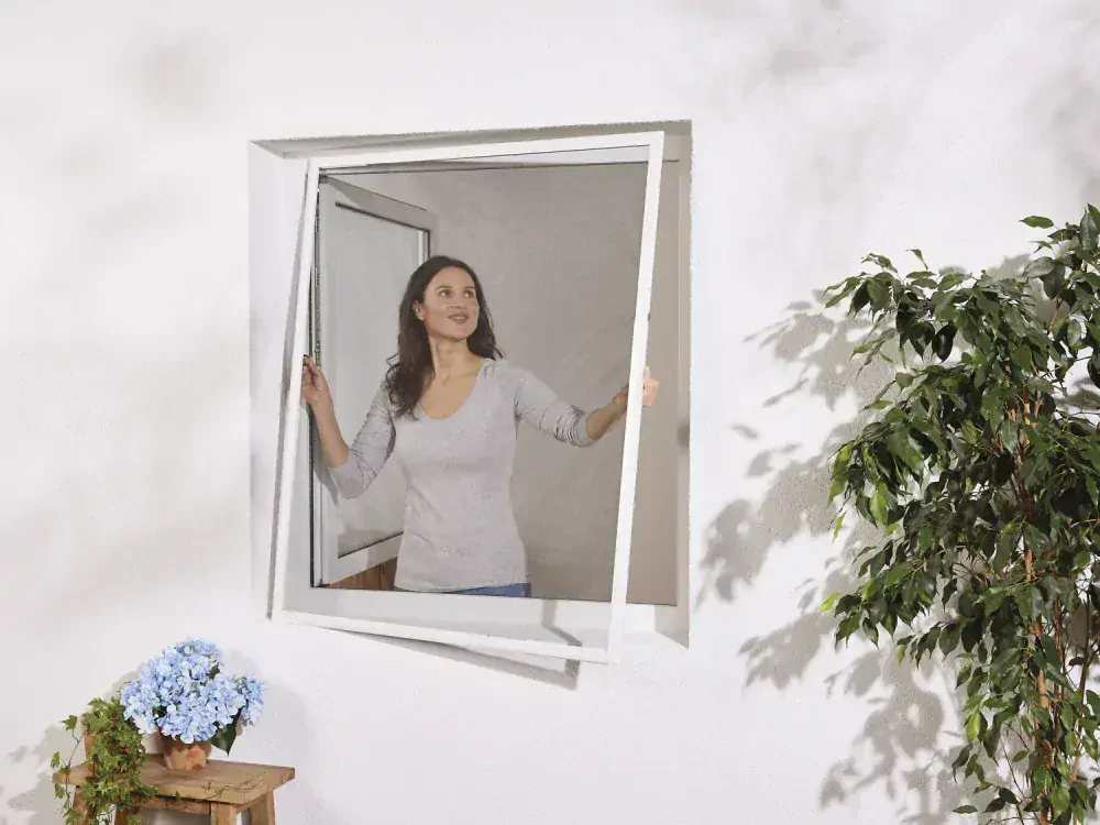 Teleskopická ochrana proti hmyzu na okno - MP 120 x 140 cm - bílá