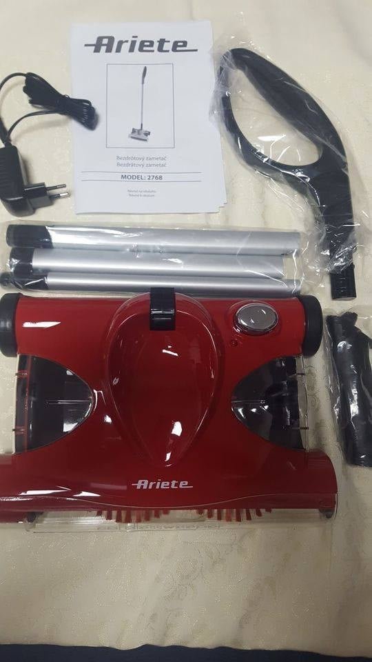 AKU ELEKTRICKÁ MECHANICKÁ METLA ARIETE 2768