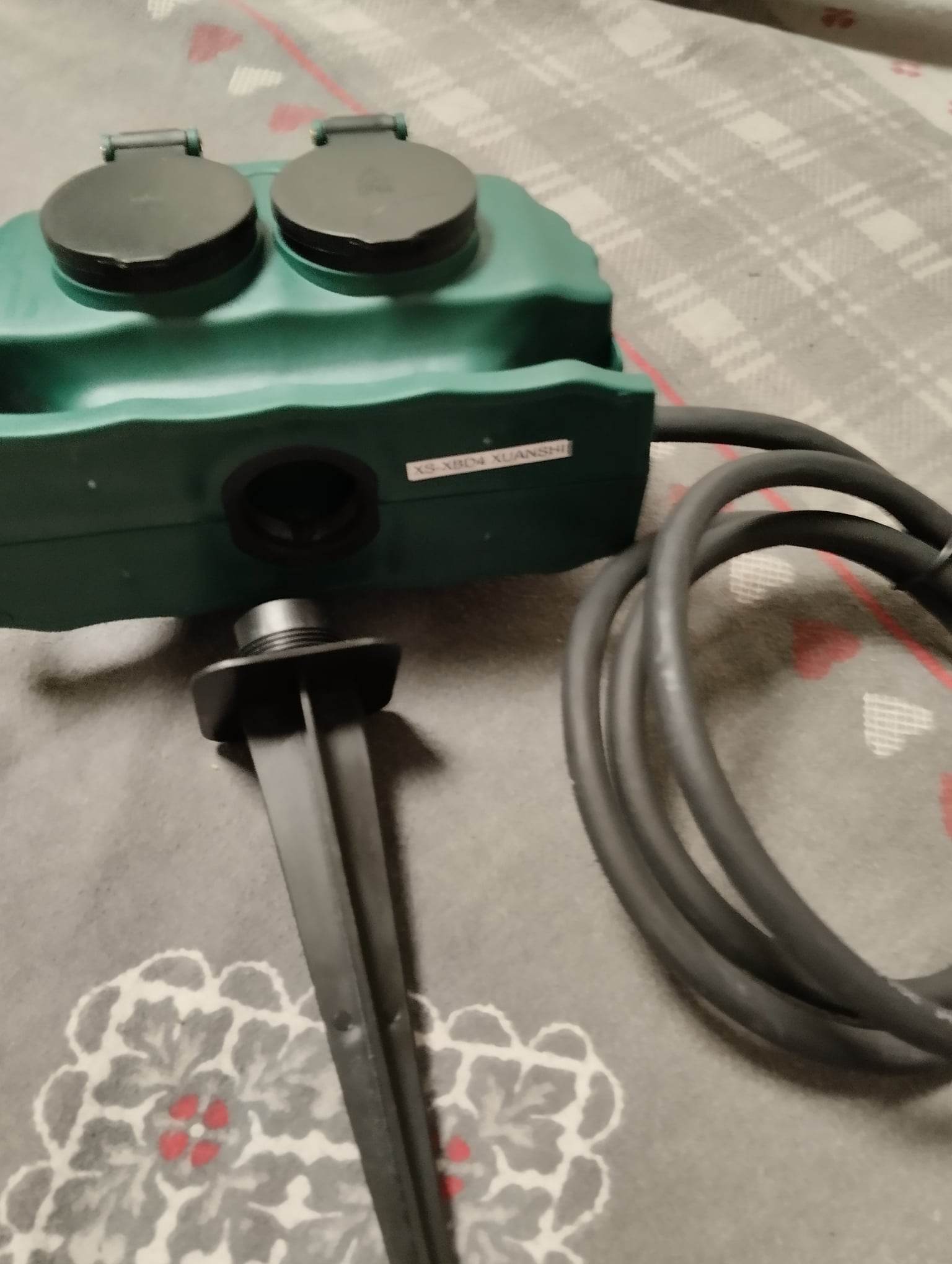 Zahradní 4 zásuvka se sloupkem DAEWOO DASG15 - IP44