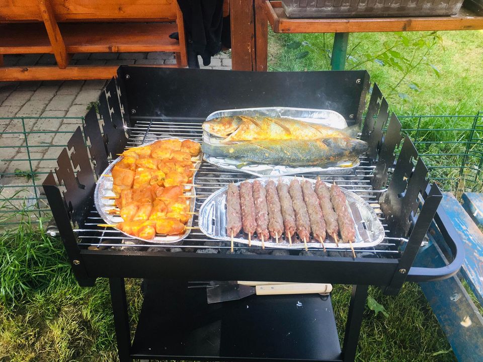Velký BBQ Party gril na kolečkách 2 x rošt